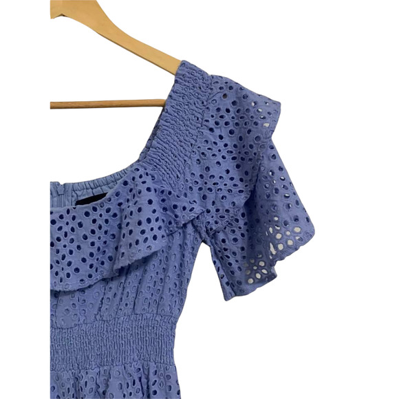 KENDALL + KYLIE Blue Eyelet Tiered Ruffle Anglaise Off-Shoulder Dress Size 4/6 - Picture 4 of 6